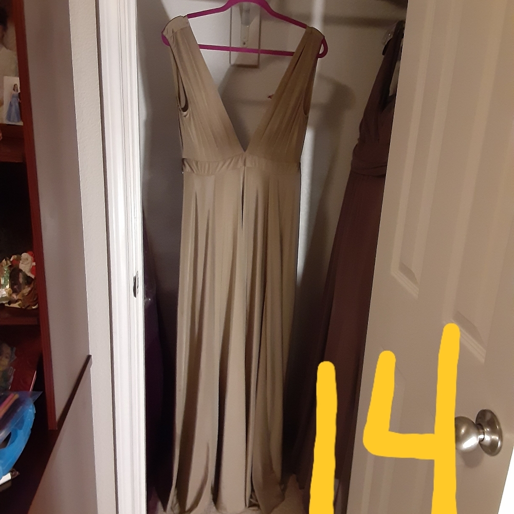 Prom dresses - Picture 8 of 8